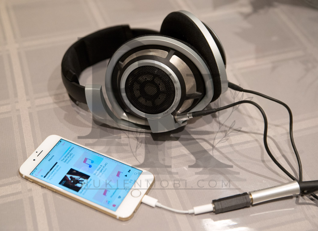 The Benefits of Using a Lightning Audio Adapter for Seamless Sound Quality on Apple Devices